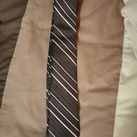 BNWT Kenneth Cole Dress Tie - Picture 1 of 2